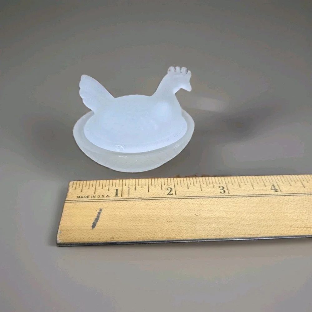 Vintage Mini Hen on Nest Salt Cellar Frosted Glass 2.5